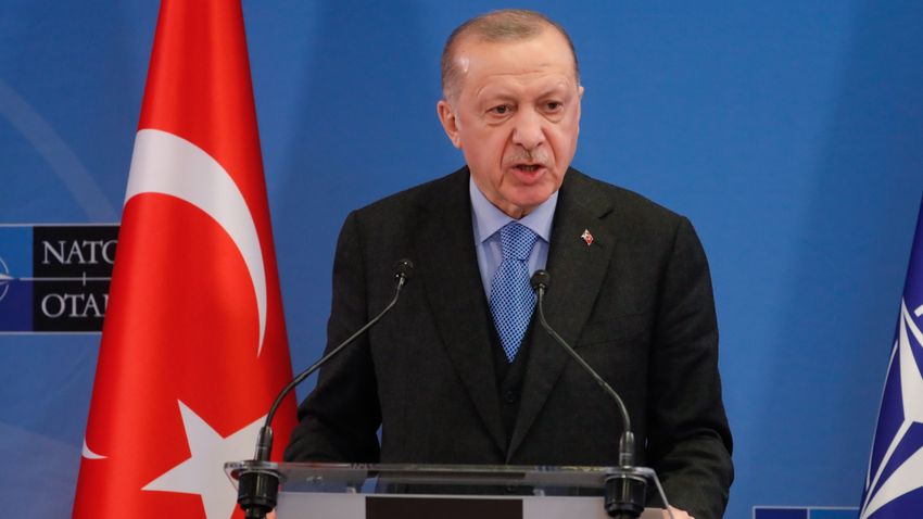 A török elnök nem zárja ki a diplomáciai párbeszéd lehetőségét Szíriával