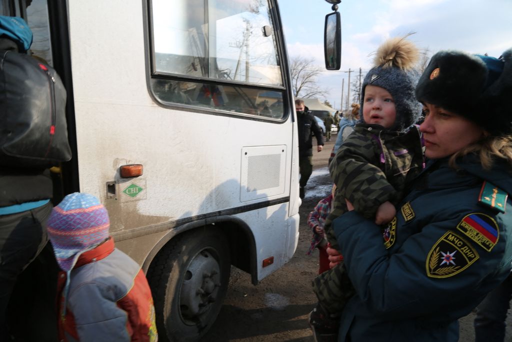 10 civilians including three children evacuated from Mariupol