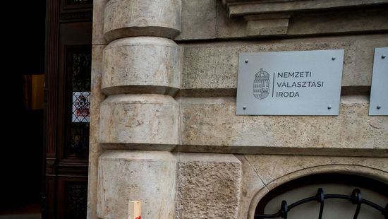 A Nemzeti Választási Bizottság a hatóságokhoz fordul a baloldali sms-ek miatt