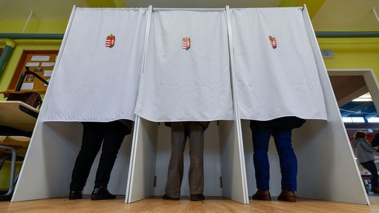 Spanyol választási megfigyelők: A magyar emberek bebizonyították érettségüket, és demokratikusan választották meg képviselőiket