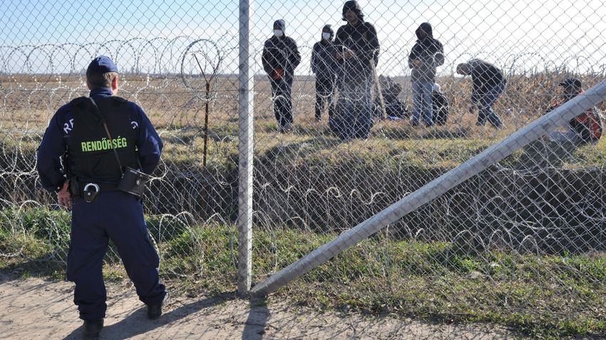 Folyamatosan ostromolják a magyar határokat az illegális bevándorlók