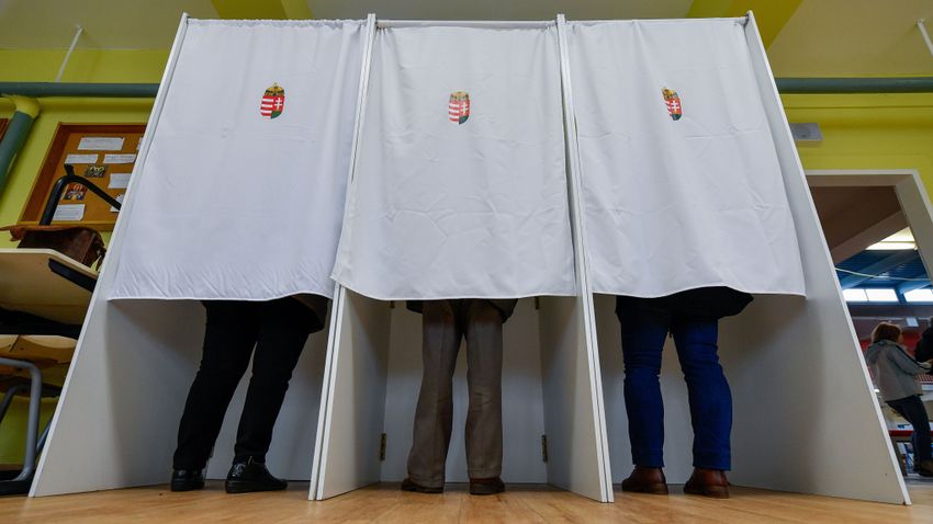 Spanyol választási megfigyelők: A magyar emberek bebizonyították érettségüket, és demokratikusan választották meg képviselőiket
