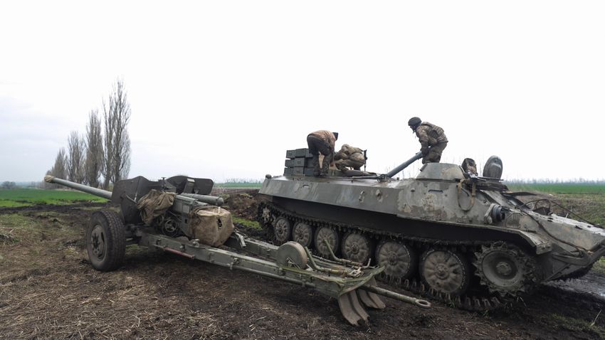 Az orosz erők széles fronton támadják Kelet-Ukrajnát