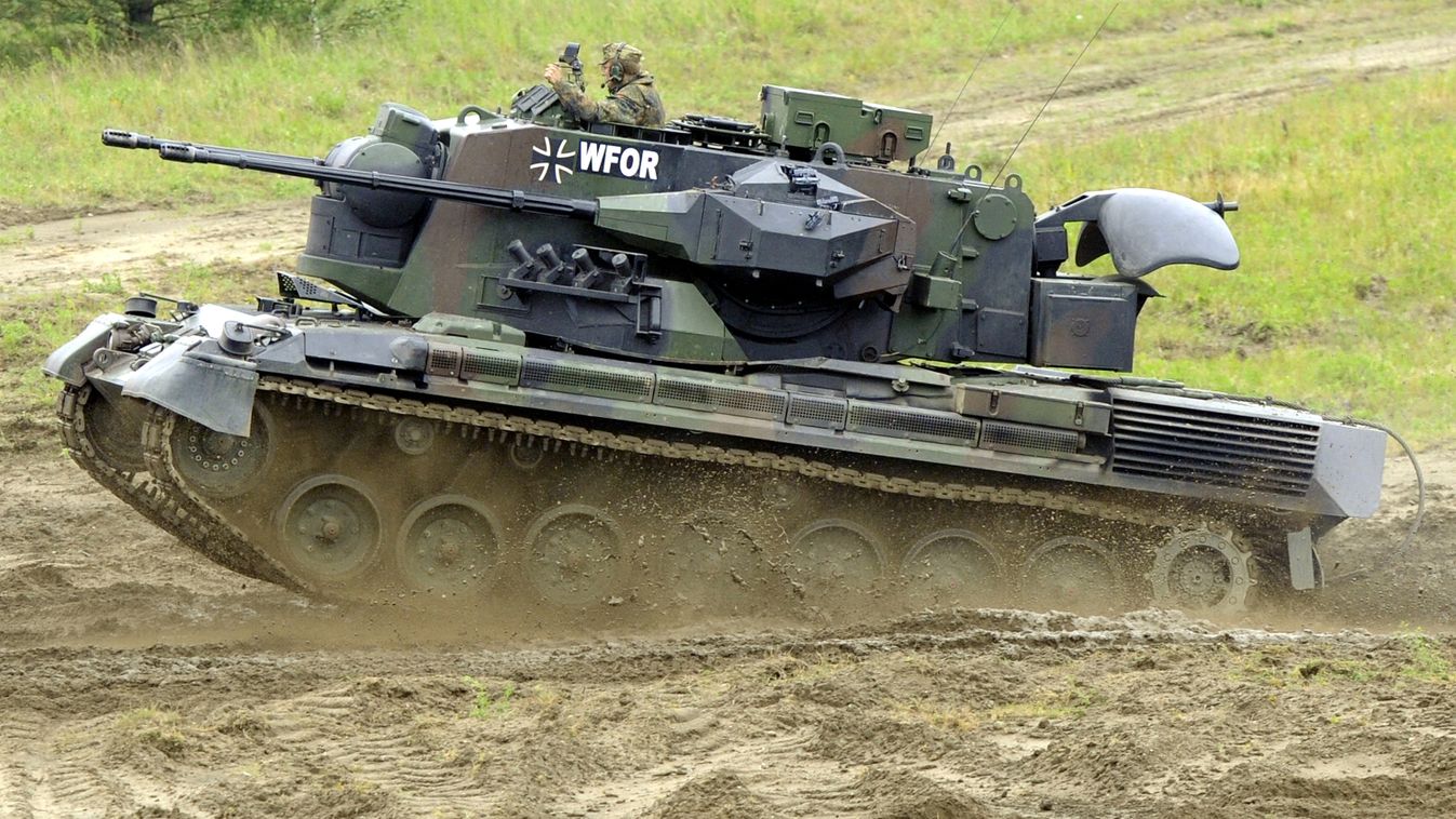 German Bundeswehr - Advertisement manoeuvre ?Army in action?