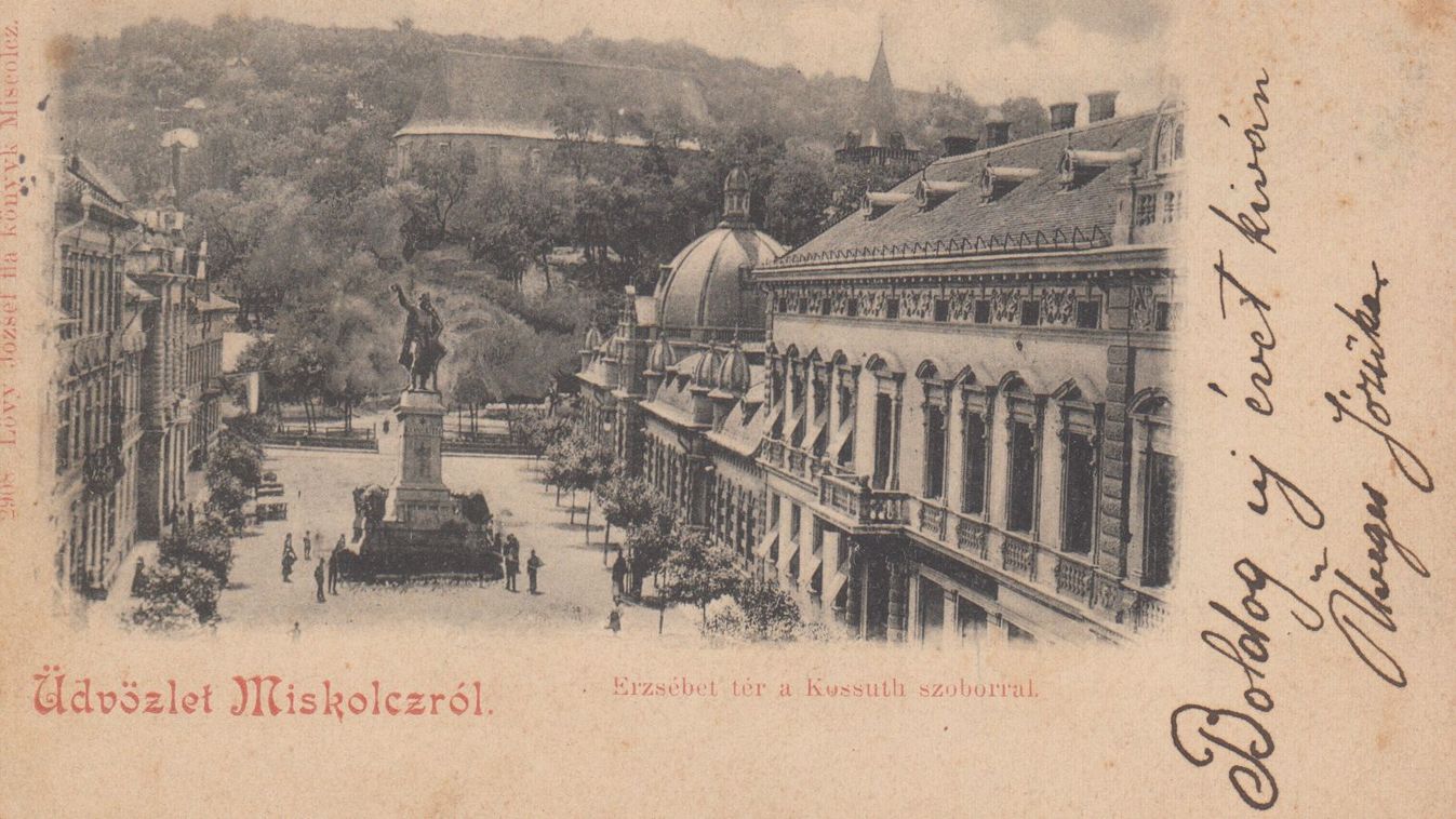 „Üdvözlet Miskolczról. Erzsébet tér a Kossuth szoborral.” (Fotó: Balázs D. Attila gyűjteménye)