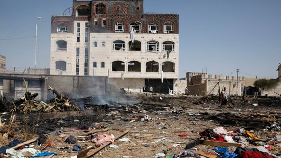 A jemeni elnök átadja a hatalmat az új elnöki tanácsnak