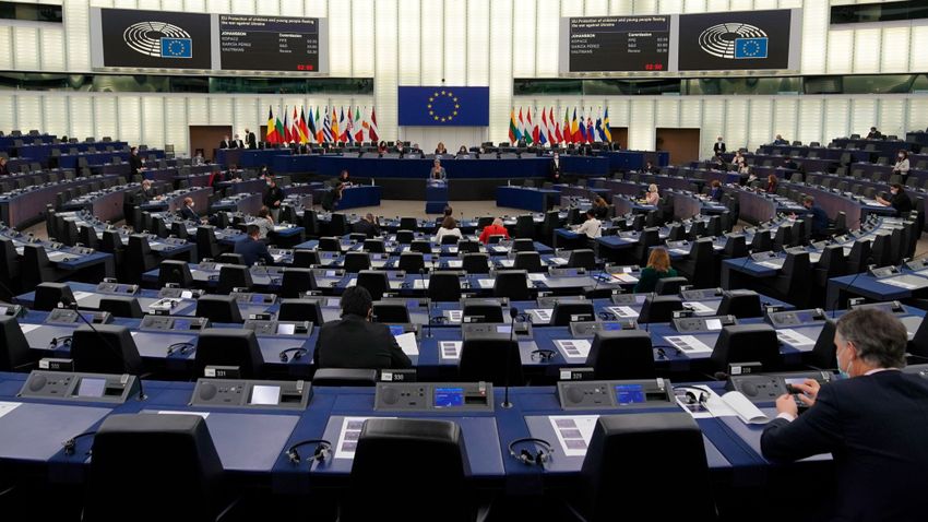 Daniel Freund azon munkálkodik, hogy Magyarország ne kapja meg a neki járó uniós forrásokat