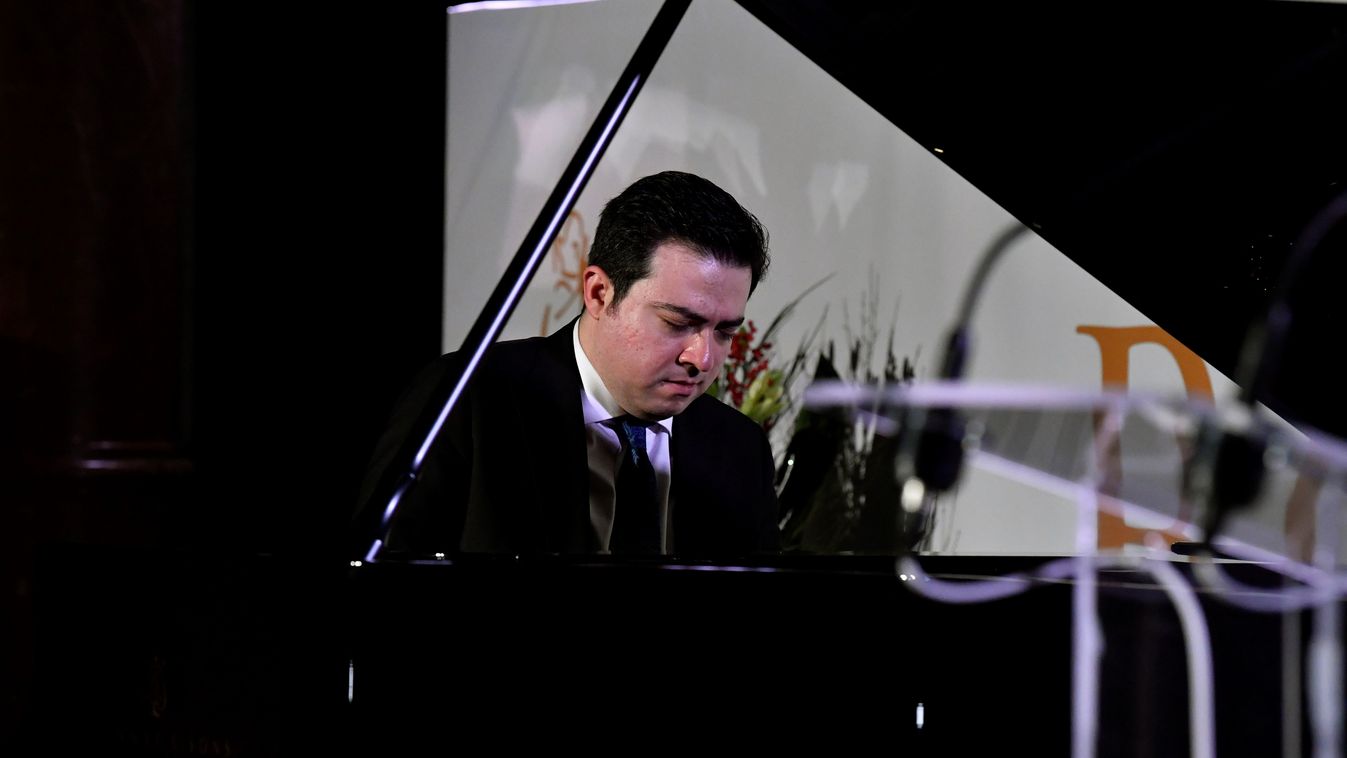 Balázs János lett a Music International Grand Prix győztese
