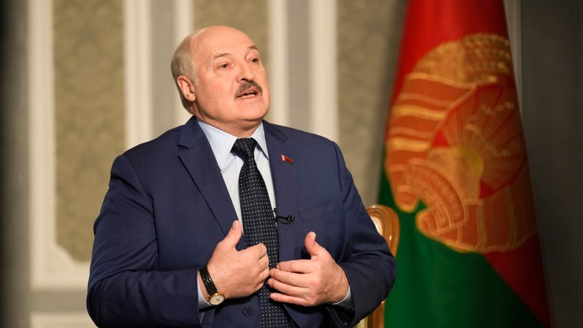 Lukasenka elrendelte a biztonsági erők mozgósítását