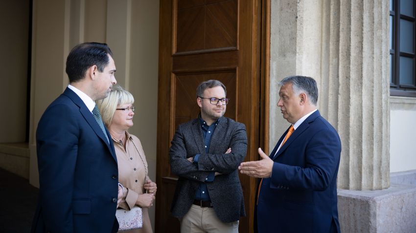 Orbán Viktor: Európa konzervatív pártjainak össze kell fogniuk!