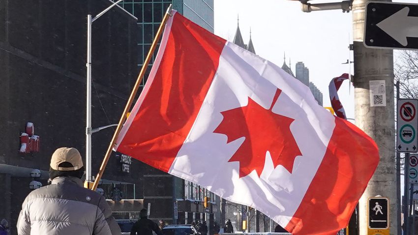 Kanada betiltaná a maroklőfegyverek birtoklását