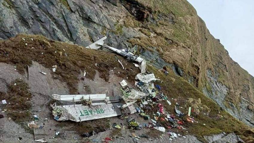 Nepálban megtalálták az eltűnt utasszállító repülőgép roncsait