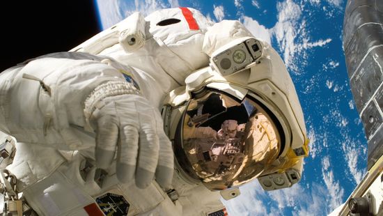 Négy asztronauta indult vissza a Földre a Nemzetközi Űrállomásról + videó