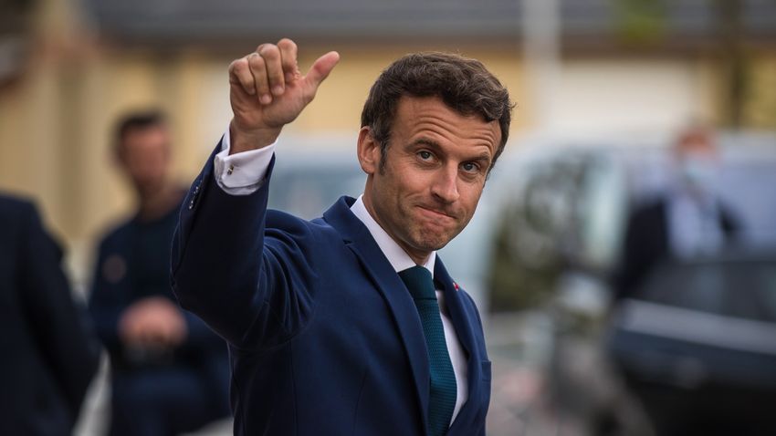 Macron teljes mellszélességgel támogatja a svéd NATO-csatlakozást