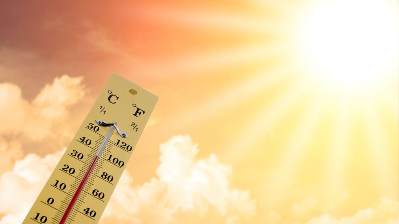 Thermometer,Shows,High,Temperature,In,Summer