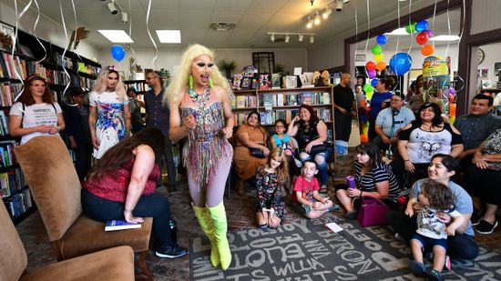 Bűncselekménnyé válhat a drag show-k látogatása Floridában