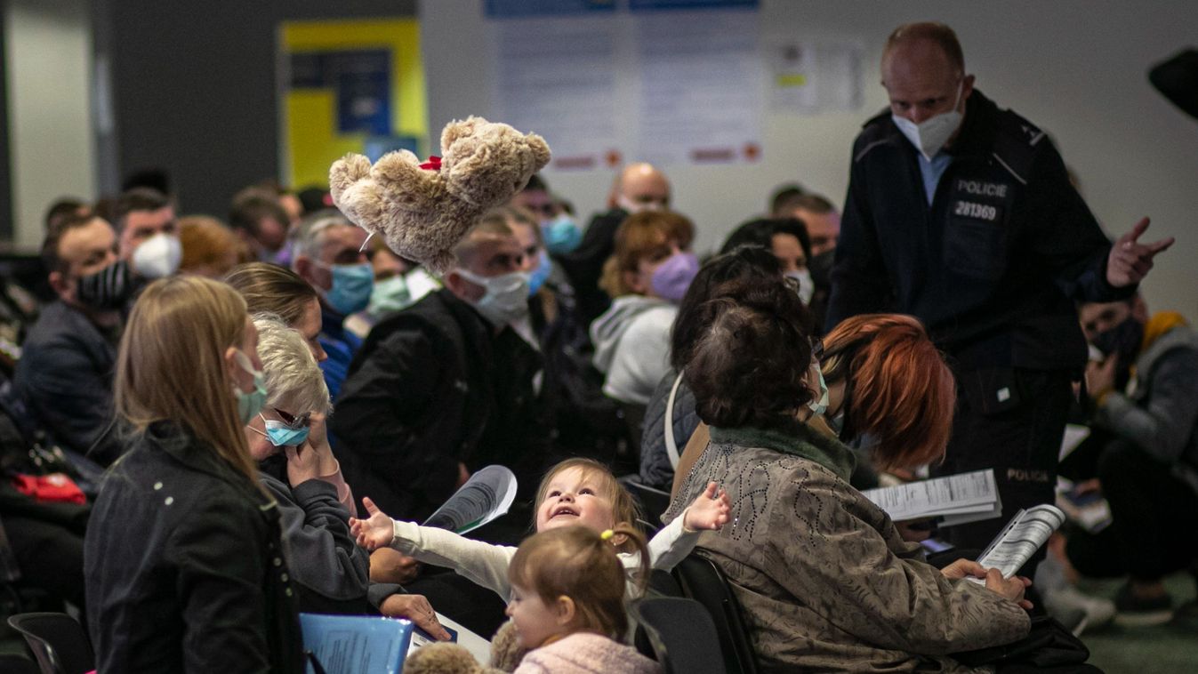 Csehország az ukrán menekültekkel igyekszik pótolni a munkaerőhiányt