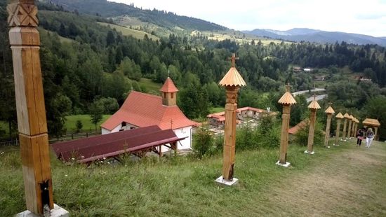 Interaktív okostábla segíti a túrázókat az erdélyi Gyimesbükkön