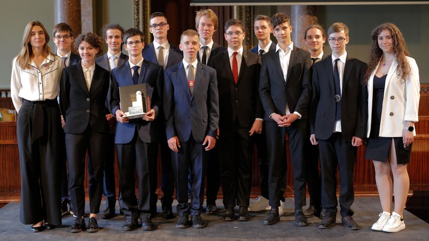 Kreatív fiatalokat díjazott a Magyar Innovációs Szövetség