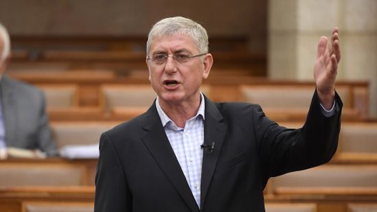 Gyurcsányék szerint nem a zsemle kicsi