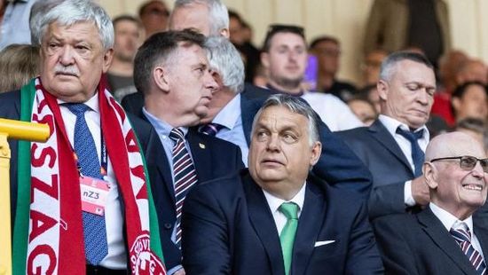 „Hajrá, Magyarooország!” – énekelte Orbán Viktor az öltözőben