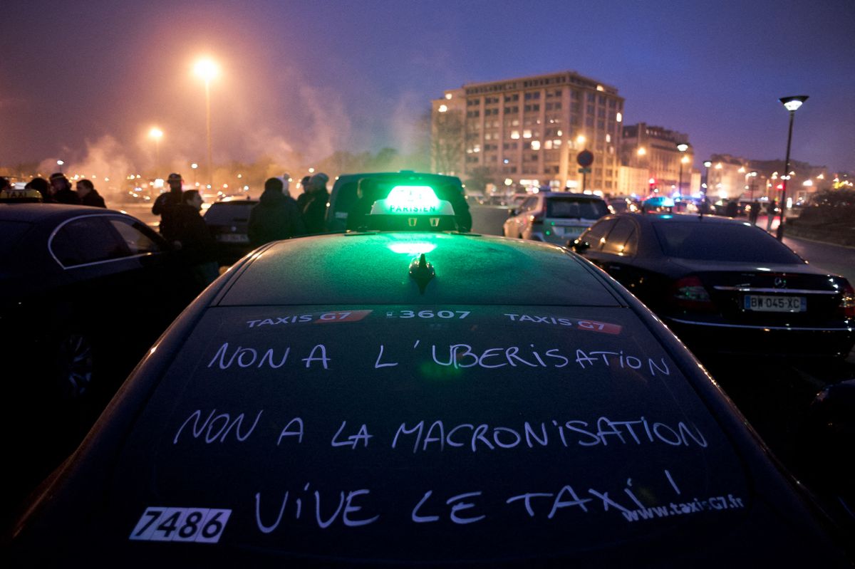 Uber
FRA : Paris : manifestation des chauffeurs de taxis
