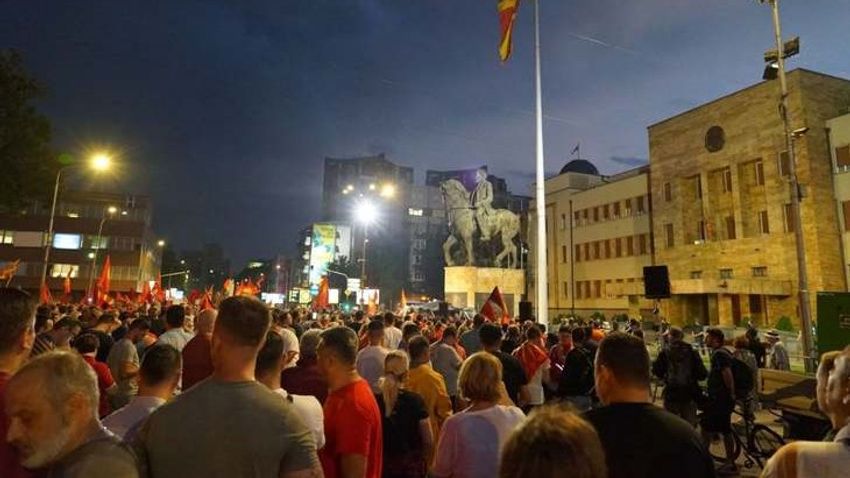 Újabb tömegtüntetés Szkopjéban a francia javaslat ellen