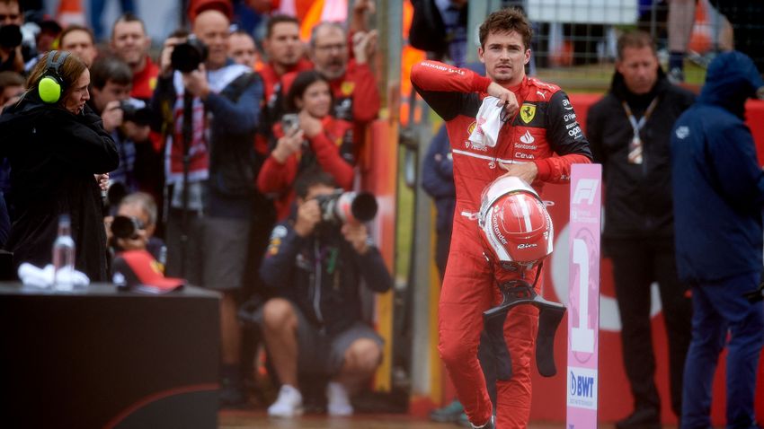 Íme a Ferrari magyarázata a döntésre, ami Leclerc győzelmébe került