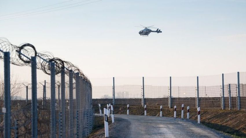 Majdnem ezer illegális bevándorlóval szemben intézkedtek a rendőreink