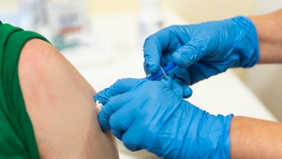 Koronavírus elleni vakcina: a Moderna bepereli a Pfizert