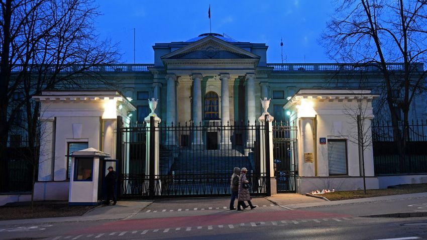 Bekérették a varsói külügyminisztériumba az orosz nagykövetet