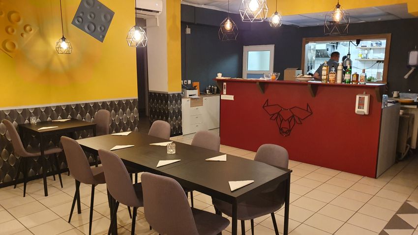 Bivaly Bistro a veszprémi Iparvárosban