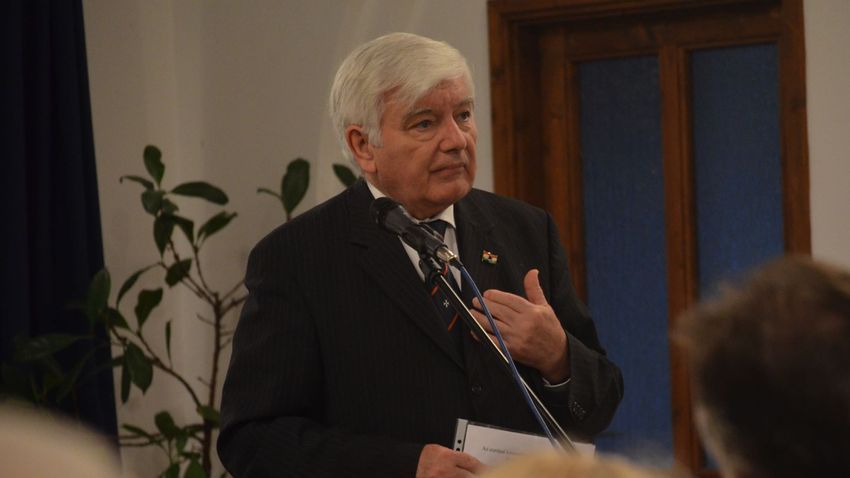 Joint foundation for Hungarian-Slovakian unity
