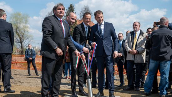 Volt szlovák miniszterelnök: Csak szegény rokonoknak nézünk ki Magyarország mellett