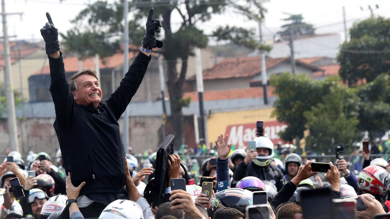 Bolsonaro Leads Motorcade Rally Two Weeks Ahead of Elections