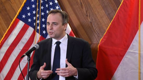 Megérkezett az új amerikai nagykövet Budapestre