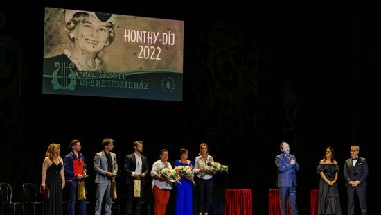 Átadták a Honthy-díjakat a Budapesti Operettszínházban