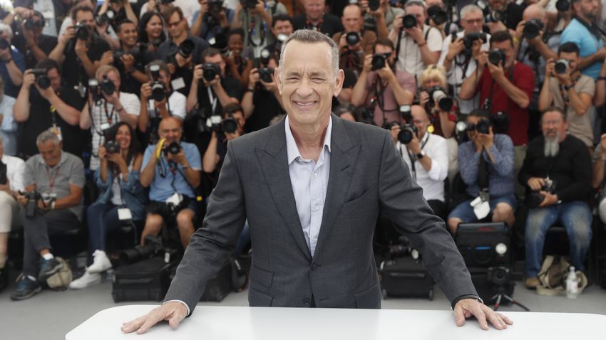 Tom Hanks a filmgyártásról írt regényt