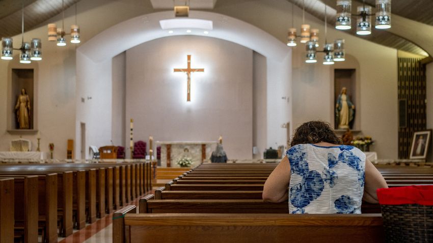 Rohamosan csökken a keresztények száma az Egyesült Államokban