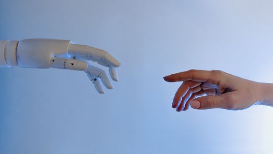 Empátiát programoznának a legújabb robotokba