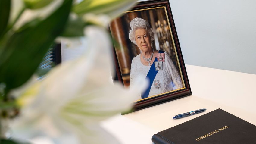 Bejelentették II. Erzsébet királynő temetésének időpontját