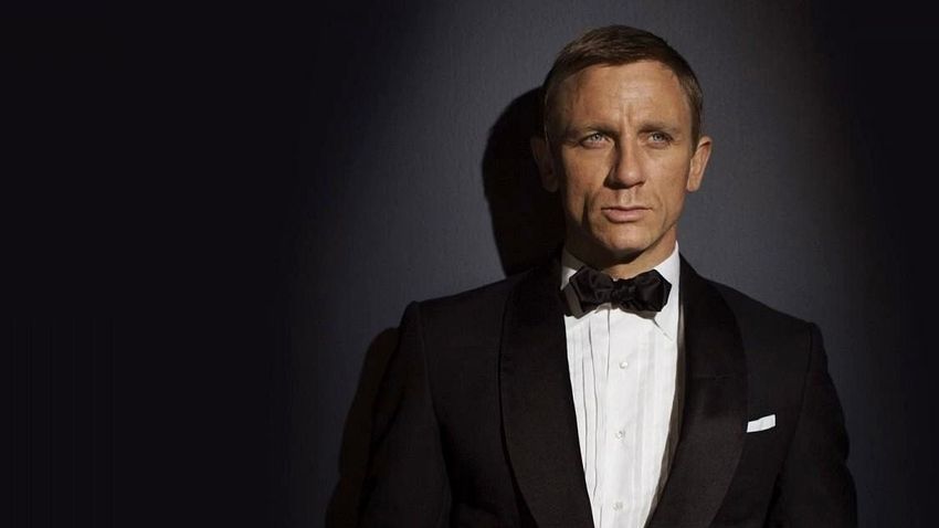 Hatvanéves James Bond, online árverést rendeznek a Bond-filmekből