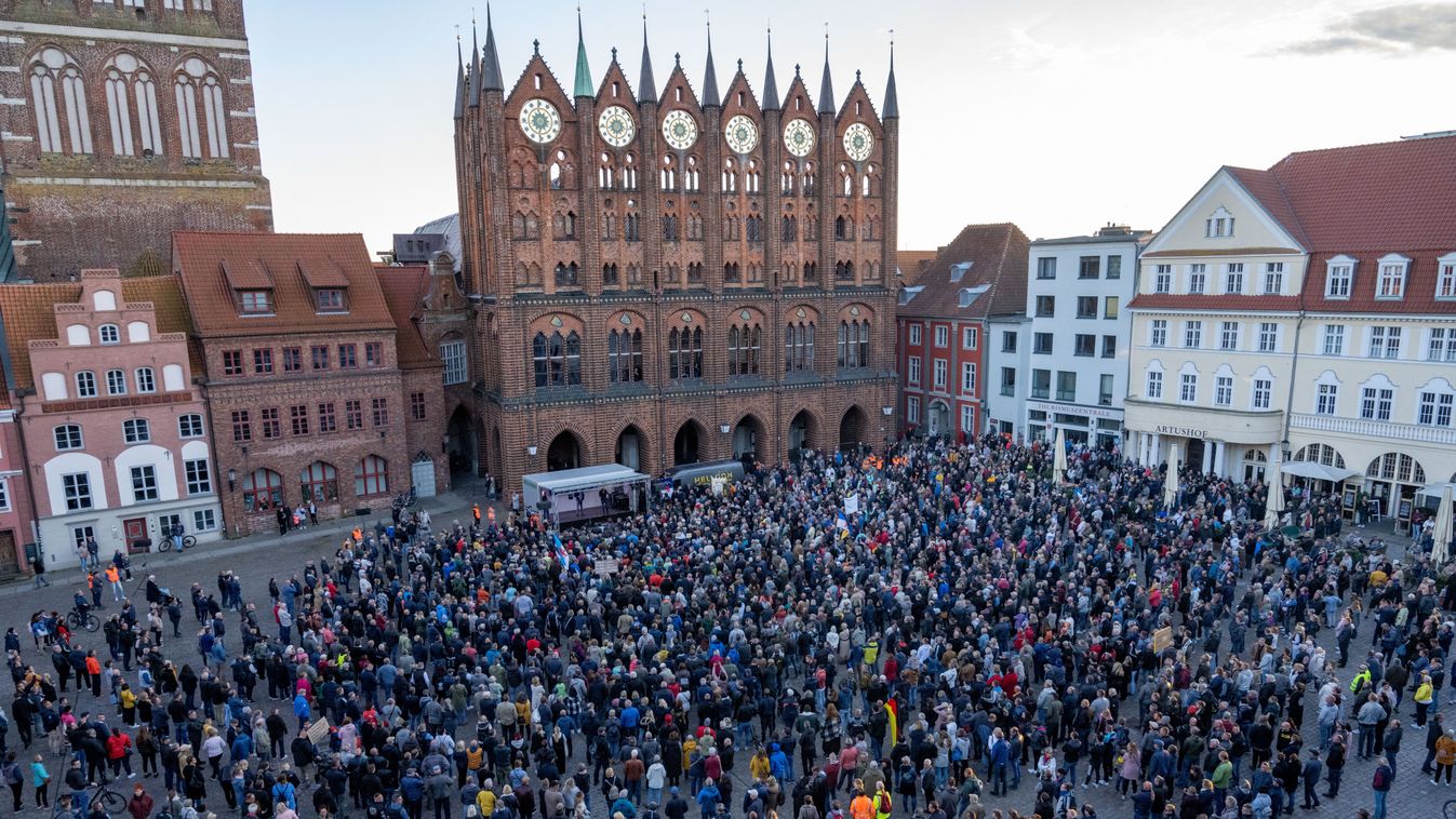 Demonstration of the parliamentary group "Citizens for Stralsund