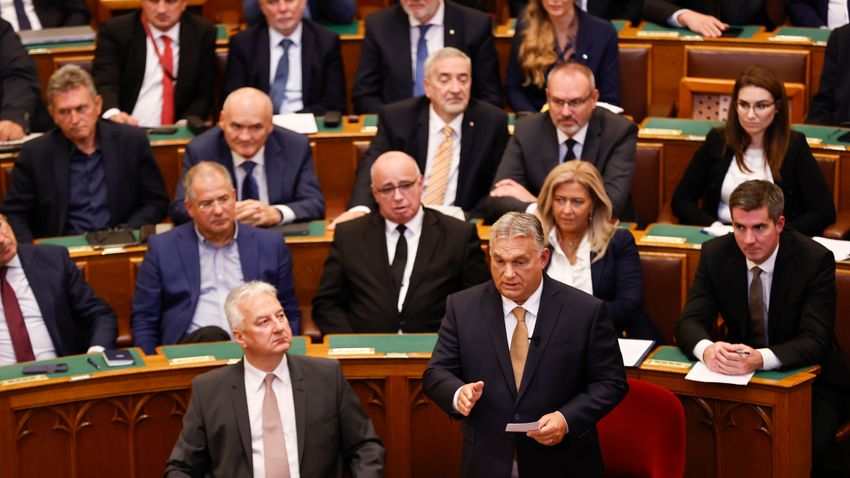 Lesz adócsökkentés és fizetésemelés Orbán Viktor szerint