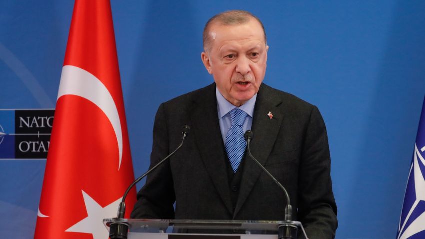 Ankara nem zárja ki a támadás lehetőségét Görögország ellen