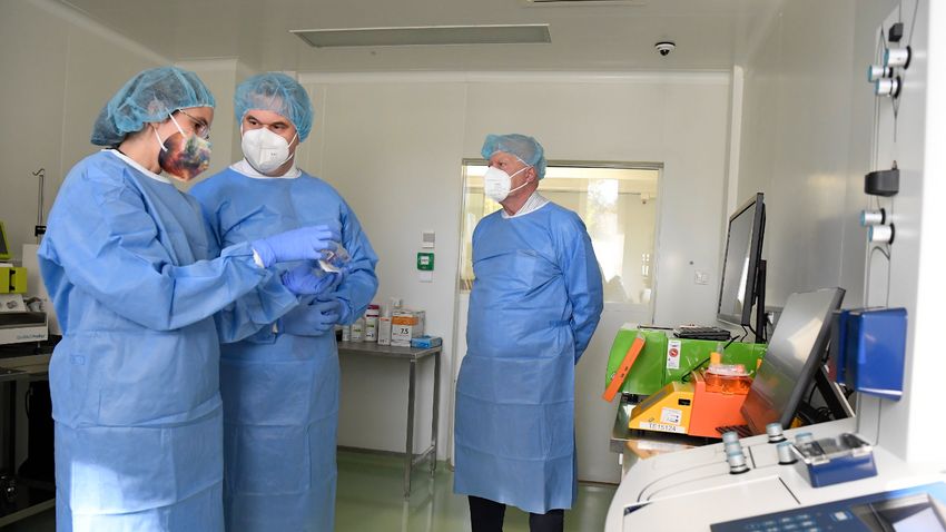 Világszínvonalú sejtterápiás eljárást honosítottak meg Magyarországon