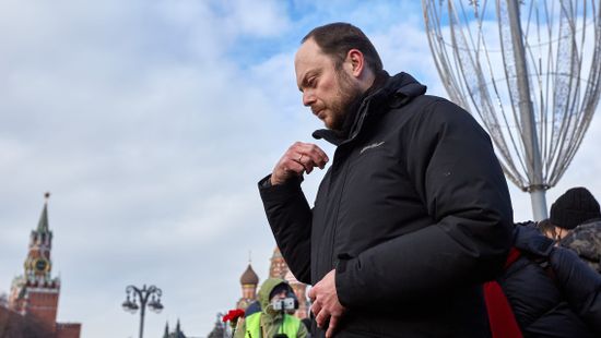 Hazaárulással vádolnak egy orosz ellenzéki újságírót