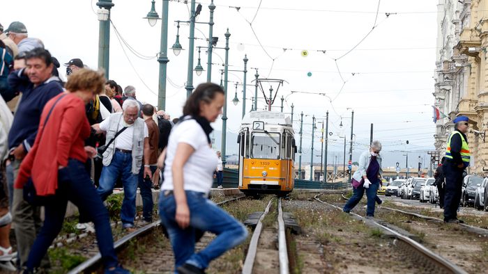 20200621 MN Budapest Lánchíd KArácsony Gergely tüntetés Mag