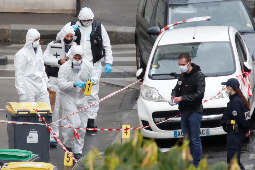 Police operation ongoing near the former offices of Charlie Hebdo, in Paris
