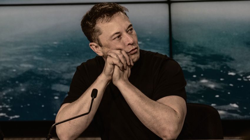 Elon Musk mégis fizetne a Twitternek